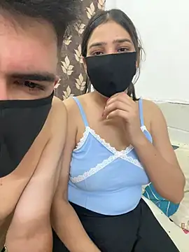 Snapshot of Sex_Queen_aaraya chatting on 06-11-26, 06:39 Sex Queen aaraya online show from 06-11-26, 06:39