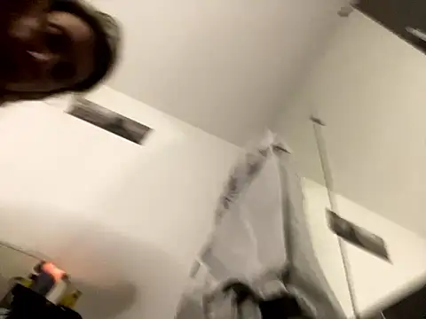 Snapshot of dreamgt chatting on 10-03-25, 11:57 dreamgt online show from 10-03-25, 11:57