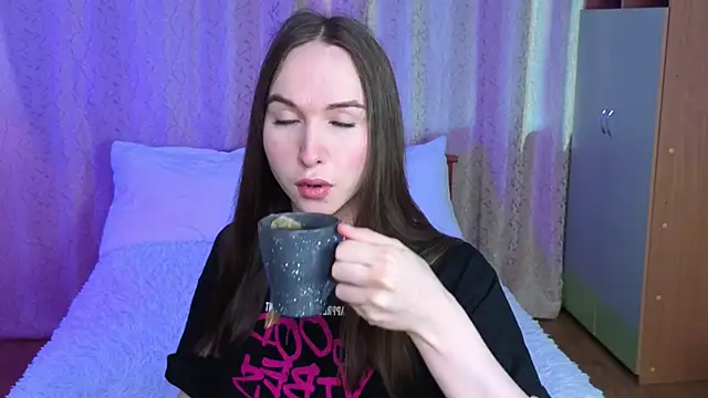 Angeel Kate online show from 05-22-26, 05:47