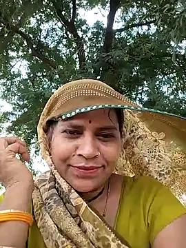 Snapshot of Hot_babli54 chatting on 10-21-25, 06:14 Hot babli54 online show from 10-21-25, 06:14