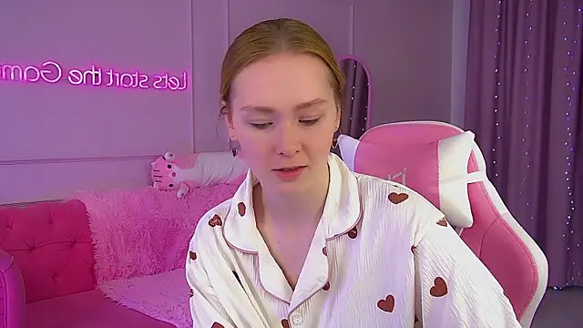 AgataFoxley online show from 10-06-25, 07:06