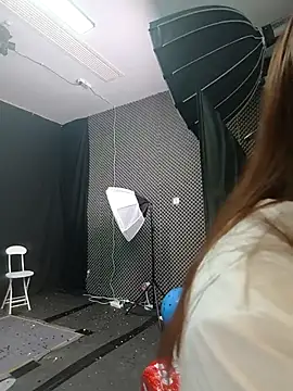 Xxq-20 online show from 10-15-25, 07:19