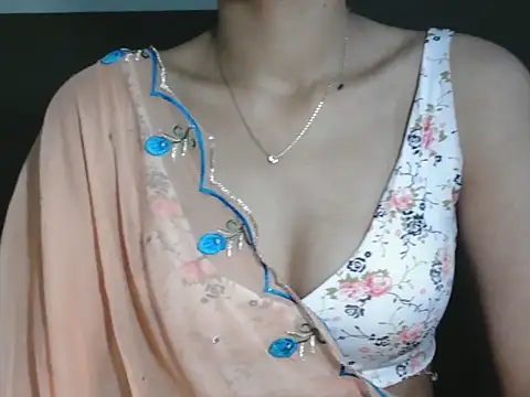 Snapshot of cute_seemu chatting on 09-30-25, 01:32 cute seemu online show from 09-30-25, 01:32