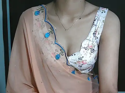 Snapshot of cute_seemu chatting on 10-02-25, 06:42 cute seemu online show from 10-02-25, 06:42