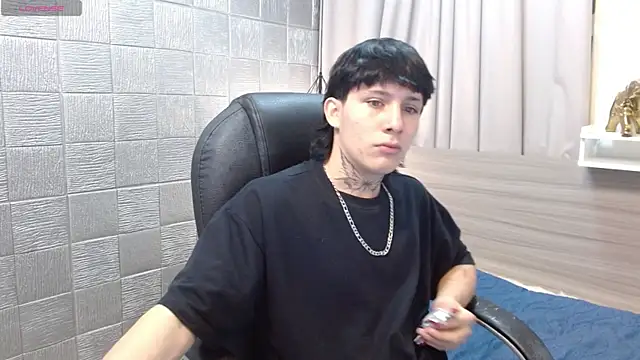 Iantwink18 online show from 10-15-25, 07:36