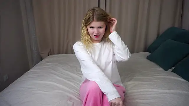 ShontaWasilko online show from 09-25-25, 08:12