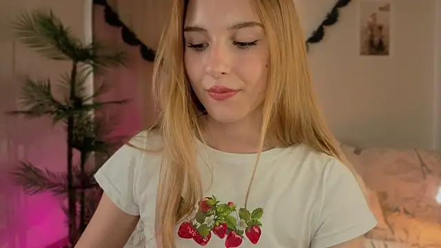 Snapshot of Vegas_V chatting on 10-24-25, 11:50 Vegas V online show from 10-24-25, 11:50