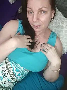 aussiepeaches online show from 09-17-25, 12:29