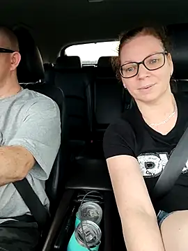 aussiepeaches online show from 11-16-25, 07:03