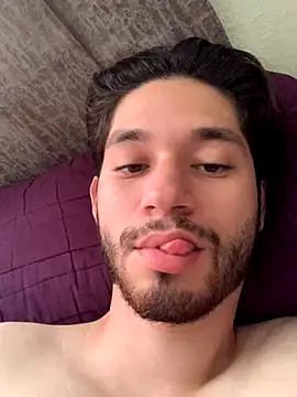 pitudo1313wuero online show from 10-02-25, 10:06