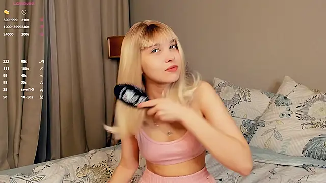 Snapshot of ErinBissonnette chatting on 11-05-25, 07:25 ErinBissonnette online show from 11-05-25, 07:25