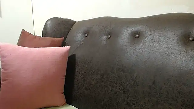 bustylaura4u online show from 02-14-25, 10:14