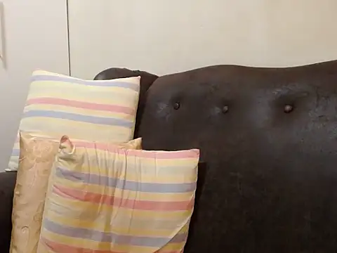 bustylaura4u online show from 10-25-25, 03:51