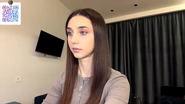 LinaMour online show from 12-21-25, 10:06