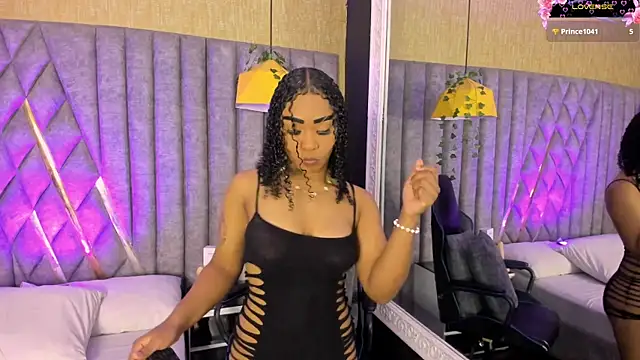 SkylerBloomm online show from 03-31-26, 04:02