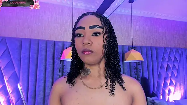 Snapshot of SkylerBloomm chatting on 06-13-26, 08:07 SkylerBloomm online show from 06-13-26, 08:07