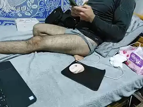 yazinyazin1 online show from 02-13-26, 07:54