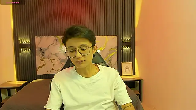 SantiagoRusso18 online show from 01-31-26, 08:07