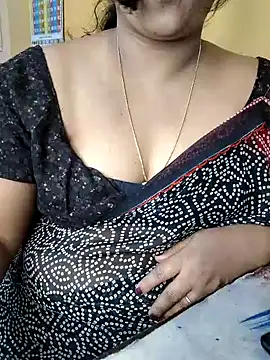 Snapshot of Angel0731 chatting on 12-17-25, 06:03 Angel0731 online show from 12-17-25, 06:03