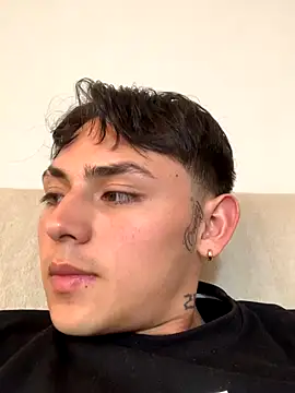 Vittorio 19 online show from 09-12-25, 07:58