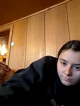 Snapshot of YoungLiisaxx chatting on 09-16-25, 07:42 YoungLiisaxx online show from 09-16-25, 07:42