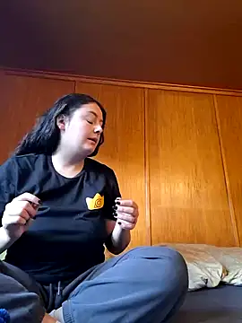 Snapshot of YoungLiisaxx chatting on 11-13-25, 06:56 YoungLiisaxx online show from 11-13-25, 06:56