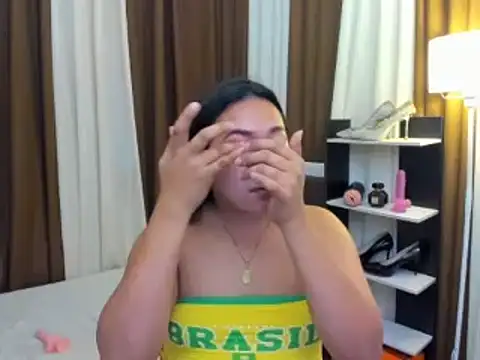 TsUncutKaren online show from 12-19-25, 05:53