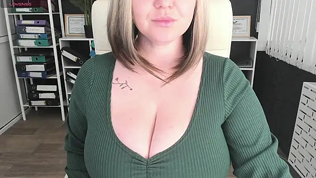  feel me  online show from 09-15-25, 01:38