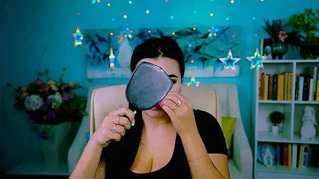 NaomiWilsons online show from 11-30-25, 12:42