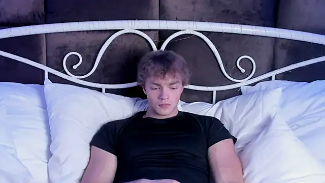 ChaseMuscular online show from 09-26-25, 10:41