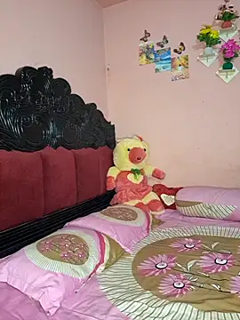 Snapshot of ariya-03 chatting on 12-19-25, 07:21 ariya-03 online show from 12-19-25, 07:21