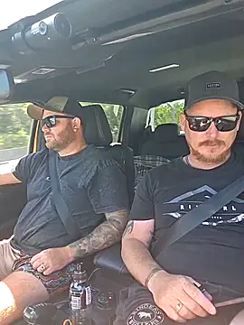 Snapshot of brokecountrylads chatting on 02-05-26, 01:43 brokecountrylads online show from 02-05-26, 01:43