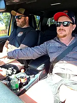 Snapshot of brokecountrylads chatting on 02-17-26, 04:09 brokecountrylads online show from 02-17-26, 04:09