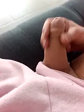 kirikou0644 online show from 03-11-26, 04:24