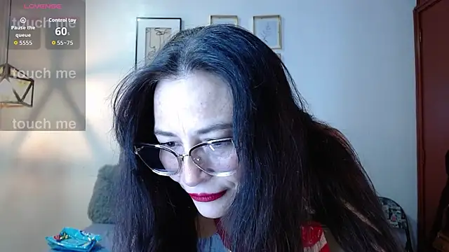  naomi s online show from 04-10-26, 01:38