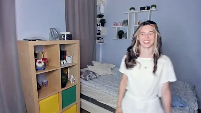 Snapshot of AntonettaTarring chatting on 09-09-25, 07:19 AntonettaTarring online show from 09-09-25, 07:19