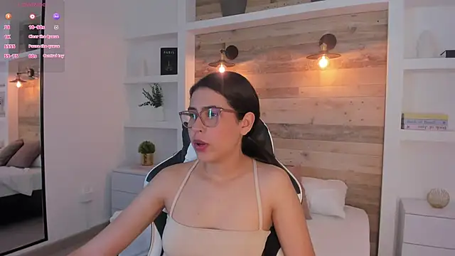 Snapshot of desireee_ chatting on 01-17-26, 12:21 desireee online show from 01-17-26, 12:21