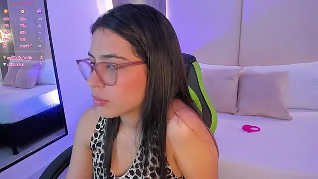 Snapshot of desireee_ chatting on 02-10-26, 01:48 desireee online show from 02-10-26, 01:48