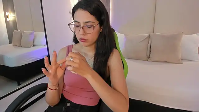 Snapshot of desireee_ chatting on 02-18-26, 12:45 desireee online show from 02-18-26, 12:45