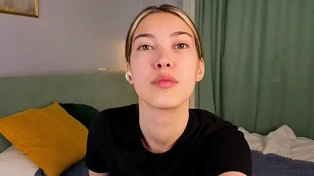 Snapshot of AngelicRice chatting on 09-11-25, 11:10 AngelicRice online show from 09-11-25, 11:10