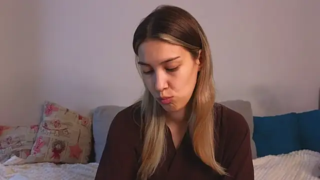 Snapshot of AngelicRice chatting on 10-10-25, 11:31 AngelicRice online show from 10-10-25, 11:31