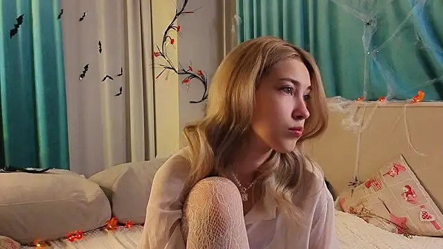 Snapshot of AngelicRice chatting on 11-01-25, 11:12 AngelicRice online show from 11-01-25, 11:12