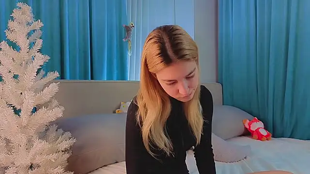 Snapshot of AngelicRice chatting on 12-18-25, 11:27 AngelicRice online show from 12-18-25, 11:27