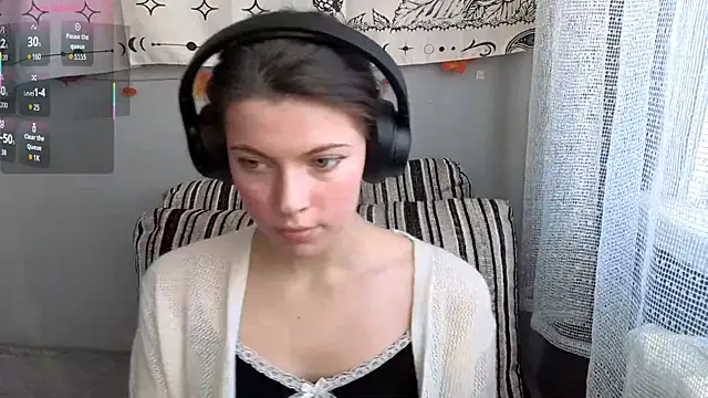 CutieAnny online show from 11-12-25, 05:19