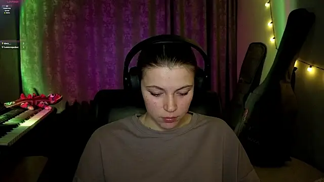 CutieAnny online show from 03-26-26, 08:58