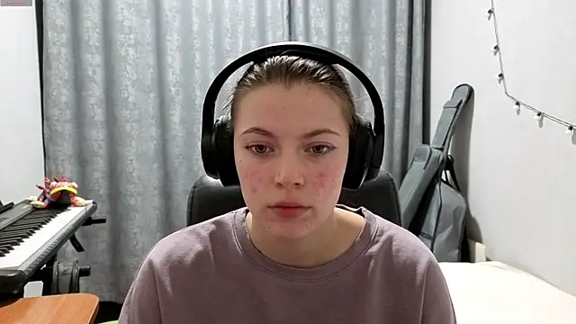 CutieAnny online show from 04-22-26, 09:05