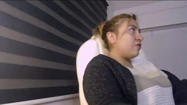 Sharonmendez online show from 10-28-25, 02:37