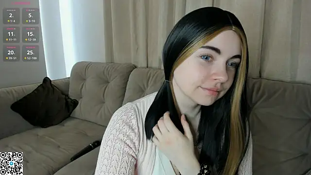 EvaBlimey online show from 10-10-25, 04:33