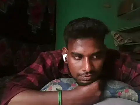 Snapshot of Tamilgud23 chatting on 05-06-26, 11:48 Tamilgud23 online show from 05-06-26, 11:48