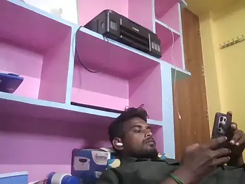 Snapshot of Tamilgud23 chatting on 05-20-26, 05:13 Tamilgud23 online show from 05-20-26, 05:13